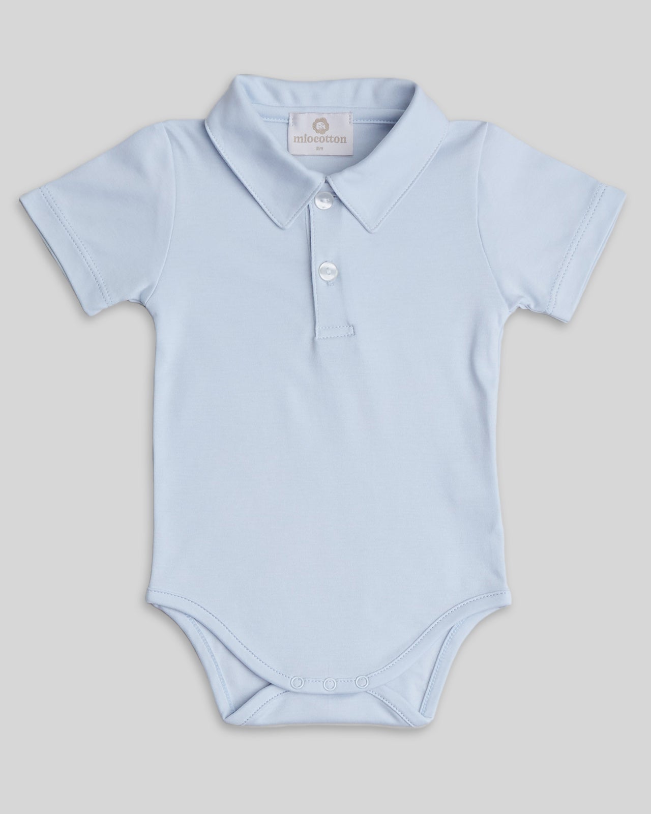 Comfortable shorts bodysuit in light blue, ideal for babies